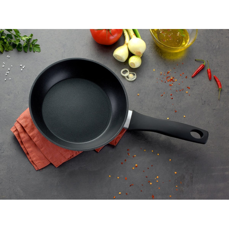 Patelnia Professional 24 cm MG Home czarna non stick