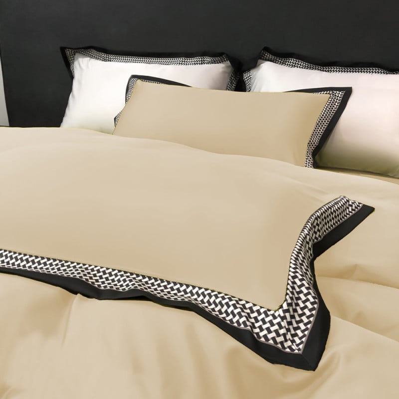 Pościel 200x220 luksusowa z falbanką w kratkę Cotton World gruba 3 części 2675 jasny brąz