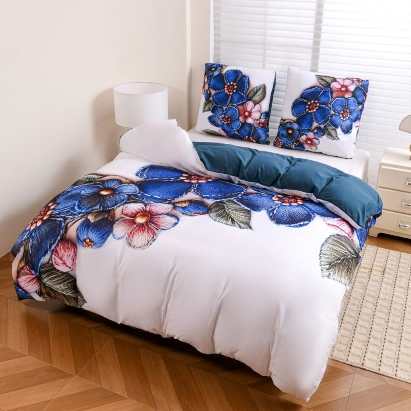 Pościel 140x200 bawełna satynowa wzór 5D dwustronna GierekHoff gruba 2 części GH 3121 niebieskie kwiaty